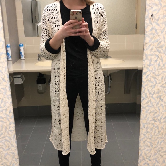 American Eagle Outfitters Sweaters - MOVING SALE 🚚 American Eagle Knitted Cardigan